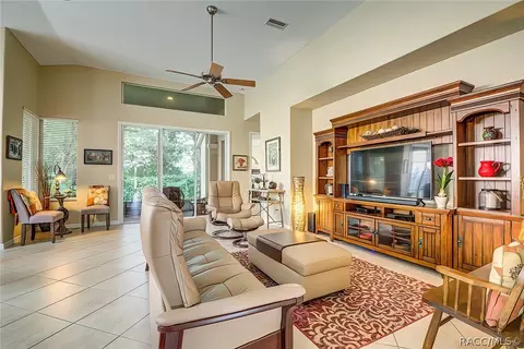 565 W Doerr Path, Hernando, FL 34442 photo 3