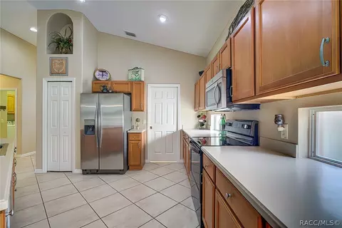 565 W Doerr Path, Hernando, FL 34442 photo 8