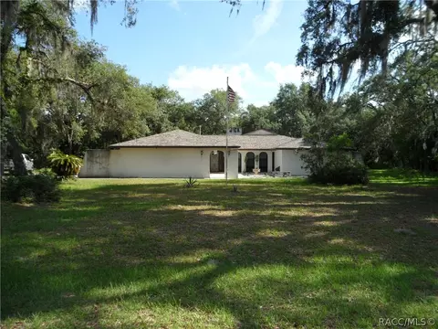 189 W Pearson St, Hernando, FL 34442 photo 1