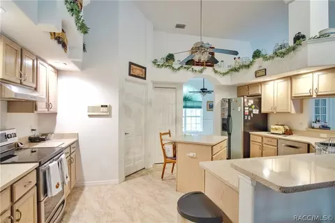 136 N Indianapolis Ave, Hernando, FL 34442 photo 11
