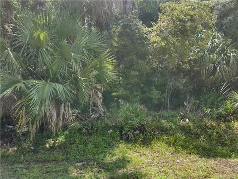 8059 N Bitterroot Dr, Crystal River, FL 34428 photo 1