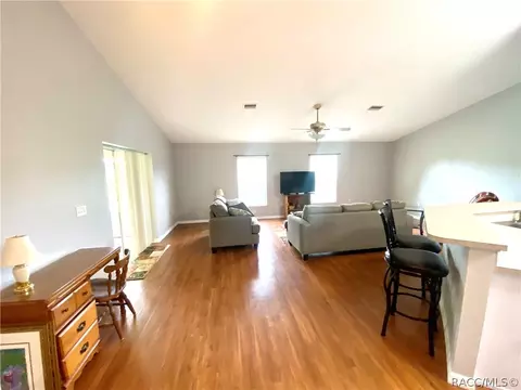 622 E Connecticut Ln, Hernando, FL 34442 photo 3