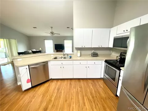 622 E Connecticut Ln, Hernando, FL 34442 photo 9
