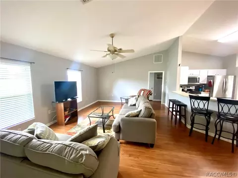 622 E Connecticut Ln, Hernando, FL 34442 photo 4