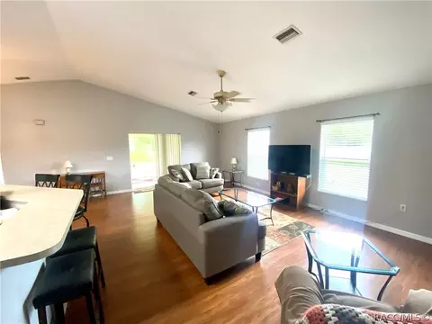 622 E Connecticut Ln, Hernando, FL 34442 photo 5