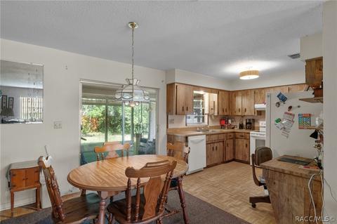 8831 E Devonshire Rd, Inverness, FL 34450 photo 8