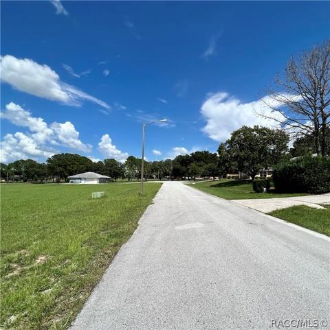371 E Cumberland Ct, Hernando, FL 34442 photo 4