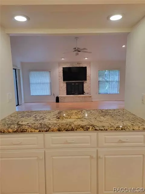 385 E Glassboro Ct, Hernando, FL 34442 photo 14