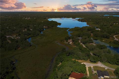 9781 E Baymeadows Dr, Inverness, FL 34450