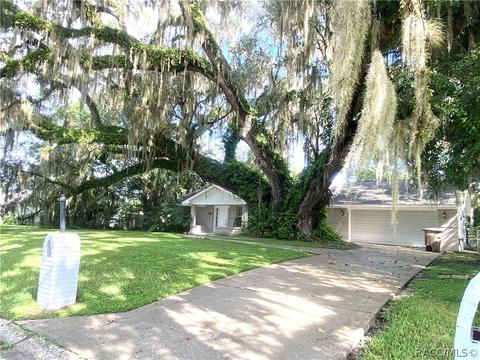 1907 NE 5th Pl, Ocala, FL 34470 photo 1
