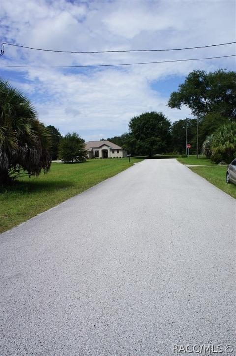578 E Connecticut Ln, Hernando, FL 34442 photo 5