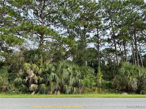 7860 W Homosassa Trl, Homosassa, FL 34448