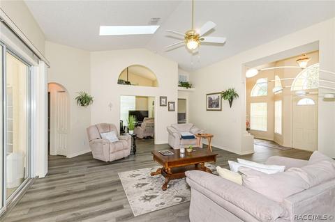 319 E Cumberland Ct, Hernando, FL 34442 photo 10