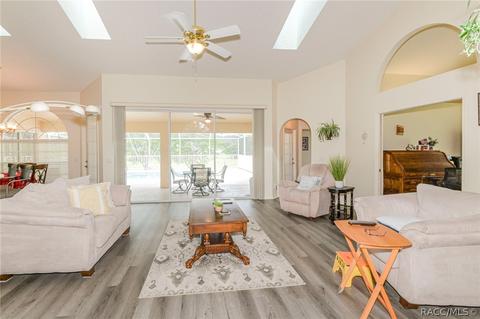 319 E Cumberland Ct, Hernando, FL 34442 photo 8
