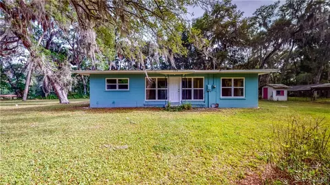 190 Hudson St, Inglis, FL 34449 photo 2