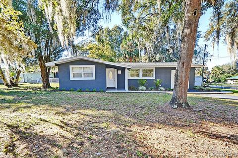 8630 E Devonshire Rd, Inverness, FL 34450