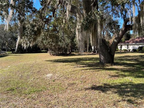 3022 S Bay Berry Pt, Inverness, FL 34450