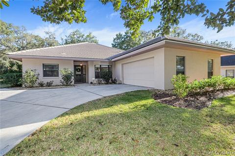 2960 W Plantation Pines Ct, Lecanto, FL 34461