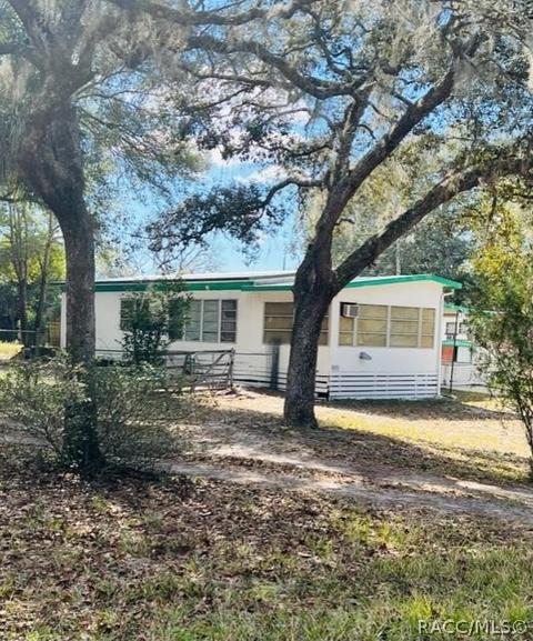 6940 N Castlebury Rd, Hernando, FL 34442