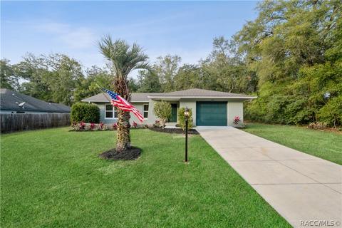 1841 W Beach Plum Dr, Citrus Springs, FL 34434
