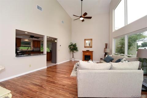 420 E Boston St, Hernando, FL 34442 photo 4