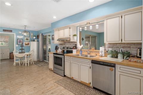 320 N Cornish Pt, Lecanto, FL 34461 photo 13