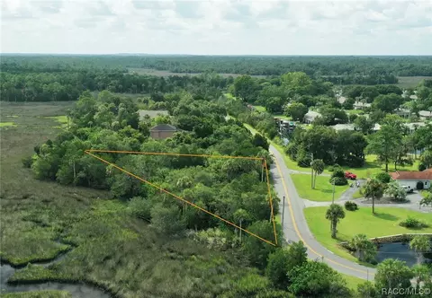 11579 W Dixie Shores Dr, Crystal River, FL 34429