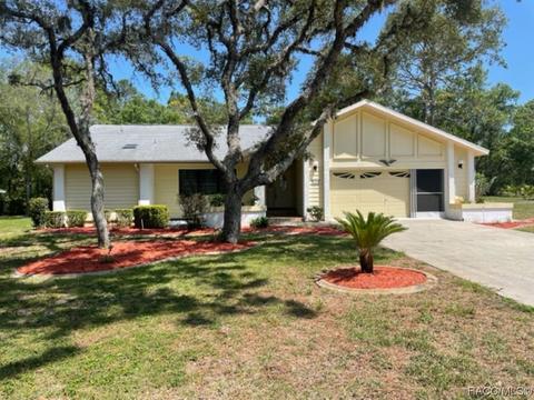 108 Oak Village Blvd, Homosassa, FL 34446