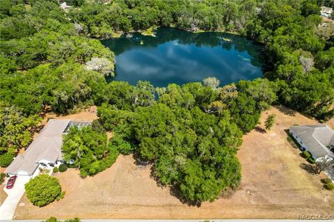 2803 N Canterbury Lake Dr, Hernando, FL 34442
