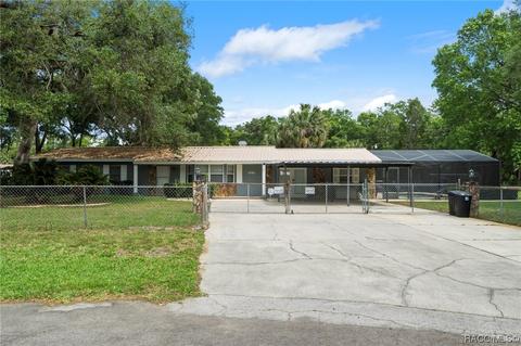 10745 W Spring Cir, Crystal River, FL 34428