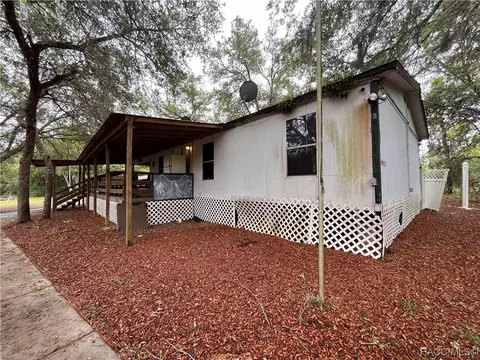 5972 W Last Chance Ln, Dunnellon, FL 34433