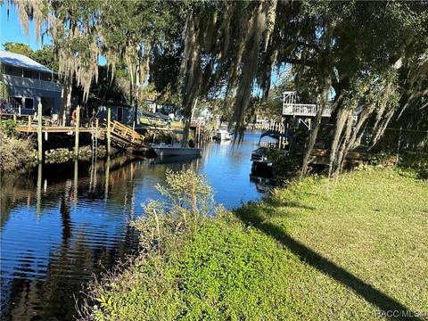 11567 N Kayak Pt, Inglis, FL 34449