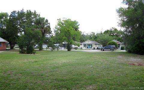716 W Silver Springs Pl, Ocala, FL 34475 photo 4