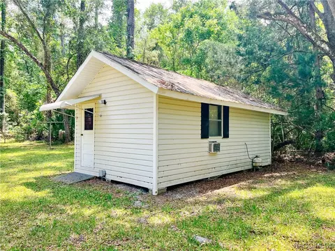 Exterior - 6351 SE 26th Ter, Inglis, FL 34449 photo 6 of 12