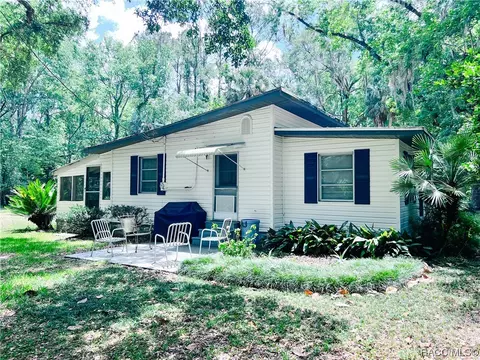 Exterior - 6351 SE 26th Ter, Inglis, FL 34449 photo 5 of 12