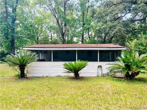 Exterior - 6351 SE 26th Ter, Inglis, FL 34449 photo 7 of 12