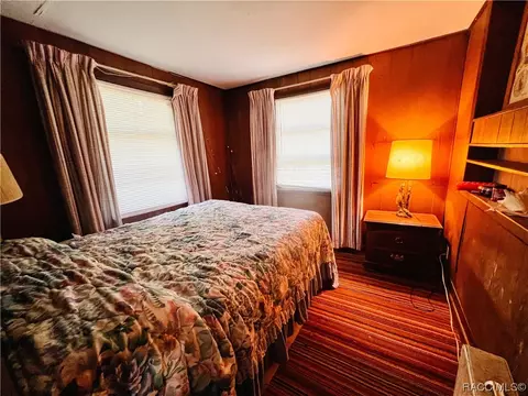 Bedroom - 6351 SE 26th Ter, Inglis, FL 34449 photo 3 of 5