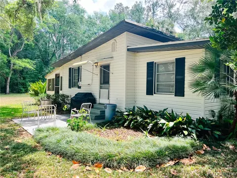 Exterior - 6351 SE 26th Ter, Inglis, FL 34449 photo 3 of 12