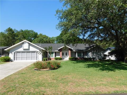 10 Morning Glory Ct, Homosassa, FL 34446