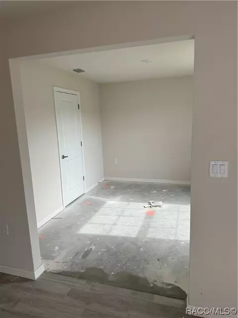 653 E Bismark St, Hernando, FL 34442 photo 4