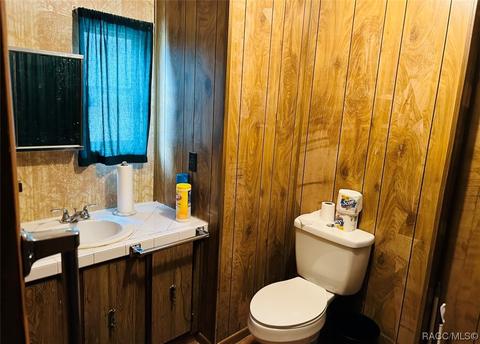 2641 N Calomonden Ter, Hernando, FL 34442 photo 15