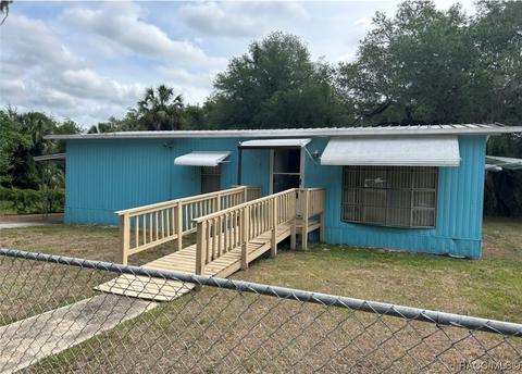 2641 N Calomonden Ter, Hernando, FL 34442 photo 1