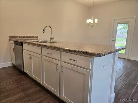Kitchen - 259 Bittern Loop, Inverness, FL 34453 photo 2 of 2