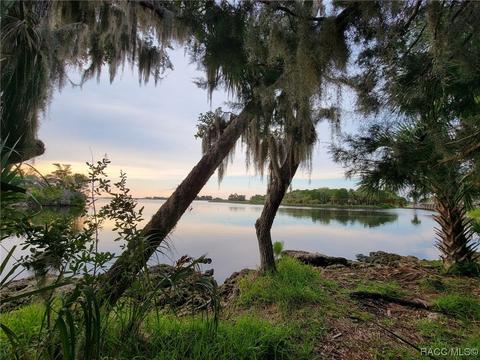 16015 W River Rd, Inglis, FL 34449 photo 1