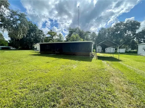 7130 N Paradise Pt, Hernando, FL 34442