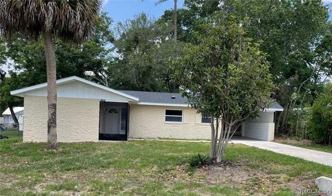 21597 SW Raintree St, Dunnellon, FL 34431