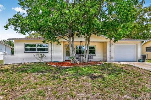 313 S Barbour St, Beverly Hills, FL 34465