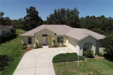364 W Crestmont Ct, Beverly Hills, FL 34465