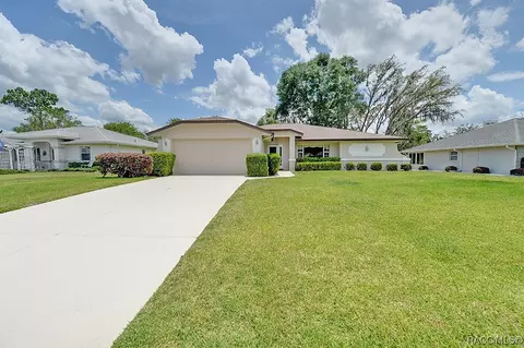 3260 S Blackmountain Dr, Inverness, FL 34450