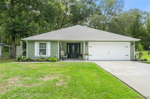 8755 S Great Oaks Dr, Floral City, FL 34436